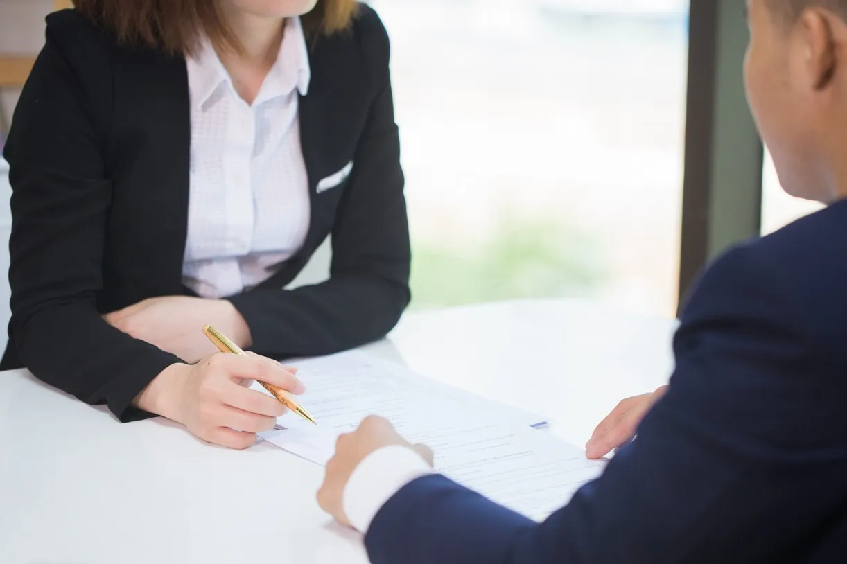 Đội ngũ Content doanh nghiệp trao đổi và triển khai nội dung