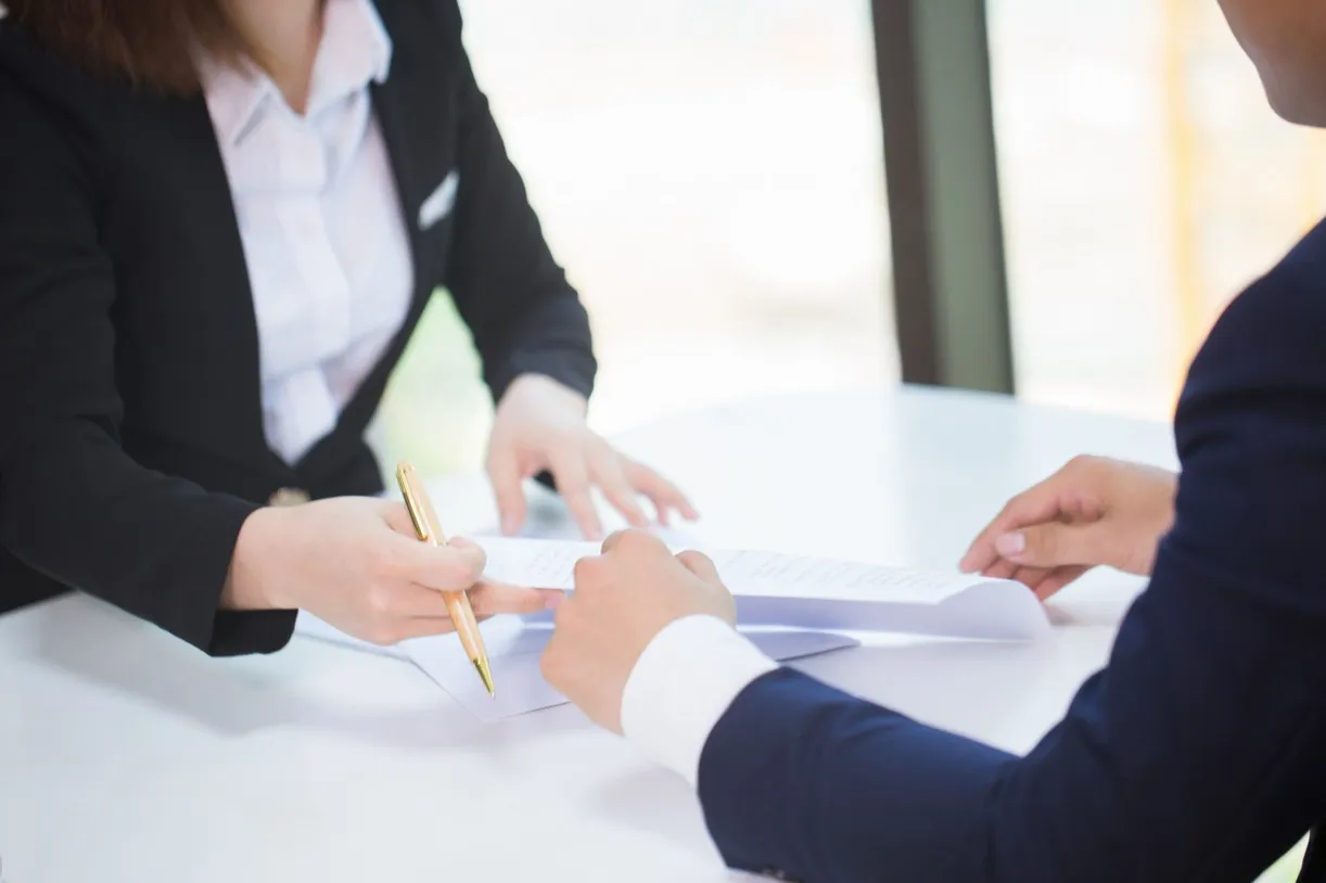 Đội ngũ Content doanh nghiệp trao đổi và triển khai nội dung
